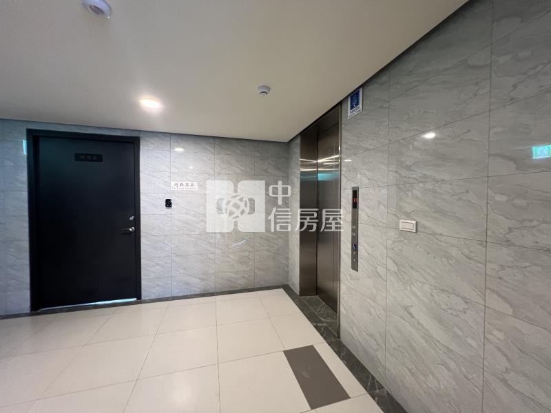 【神馬】青埔未來青線捷運三角窗2F大店舖房屋室內格局與周邊環境