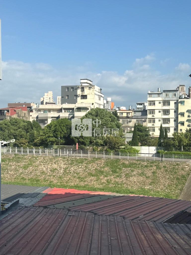 【新世紀】延平路大地坪透店房屋室內格局與周邊環境