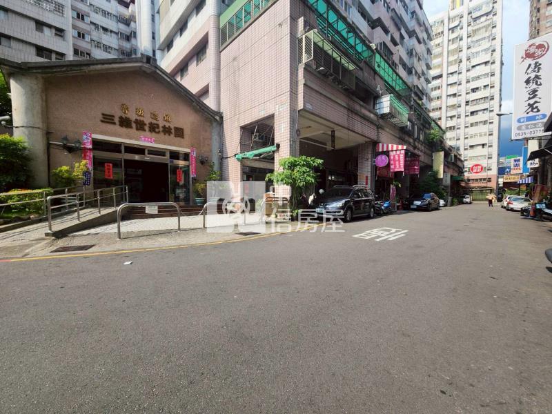 榮興商圈魯班造鎮金店面房屋室內格局與周邊環境