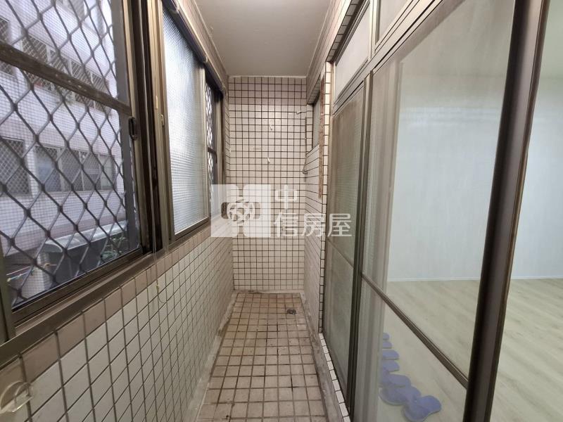 中壢體育園區低樓層大三房美寓+車位"輪抽"房屋室內格局與周邊環境