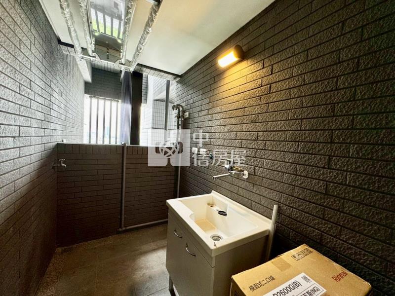 U雋視野三房平車房屋室內格局與周邊環境