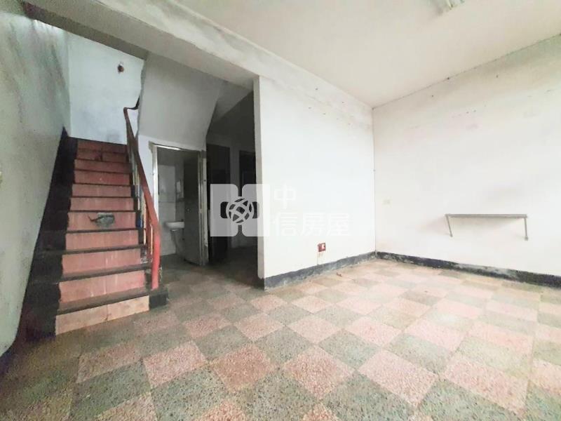 聯和街便宜透天房屋室內格局與周邊環境