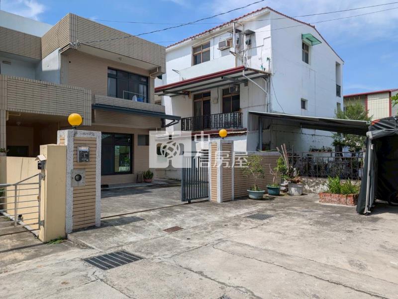 草屯陽明山雙併透天別墅房屋室內格局與周邊環境