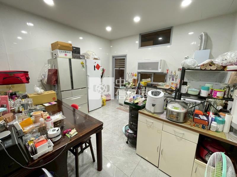 登輝路店面別墅房屋室內格局與周邊環境