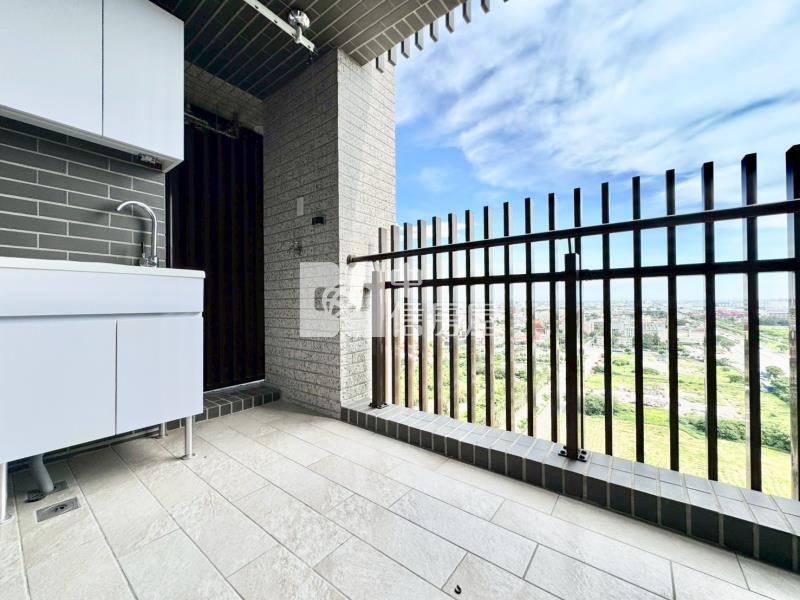 聯悅臻全新朝南低總價質感大兩房平車房屋室內格局與周邊環境