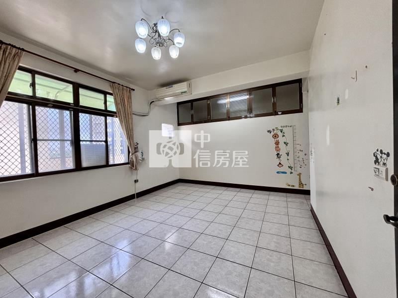 尚順大坪數美寓房屋室內格局與周邊環境