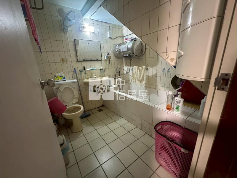 近奇美醫院有孝親房靜巷車墅房屋室內格局與周邊環境