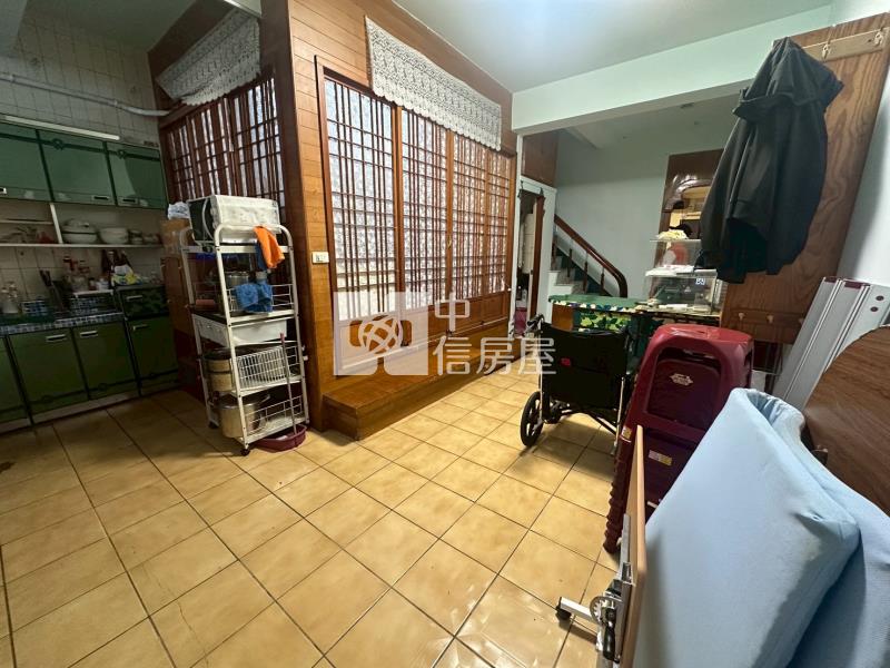近奇美醫院有孝親房靜巷車墅房屋室內格局與周邊環境