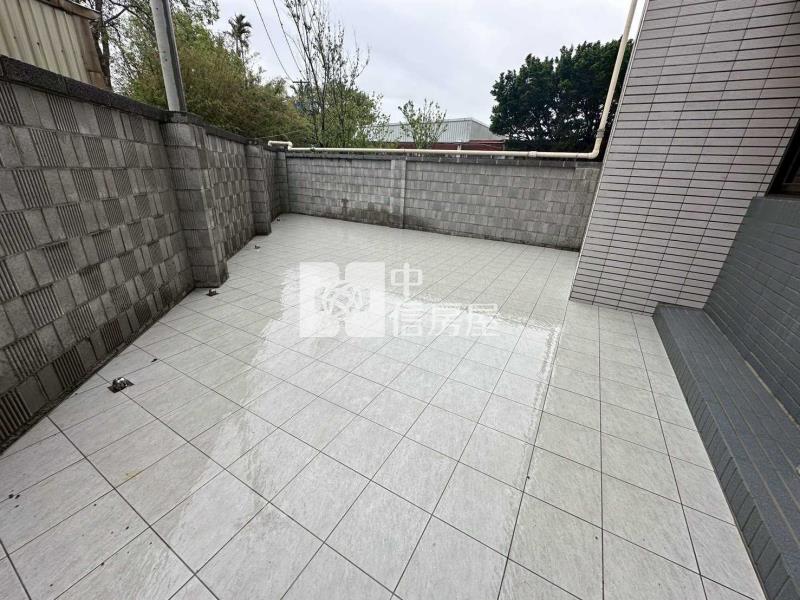 近A19觀音新坡商圈兩房+車位露臺戶房屋室內格局與周邊環境