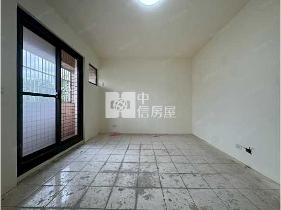 獅子林大車庫整新透天房屋室內格局與周邊環境