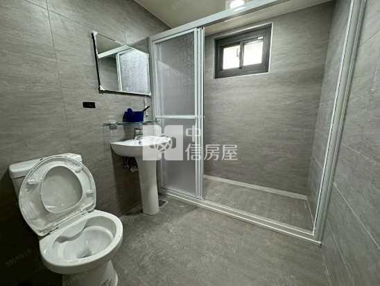 獅子林大車庫整新透天房屋室內格局與周邊環境