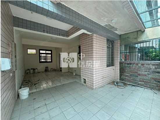 獅子林大車庫整新透天房屋室內格局與周邊環境