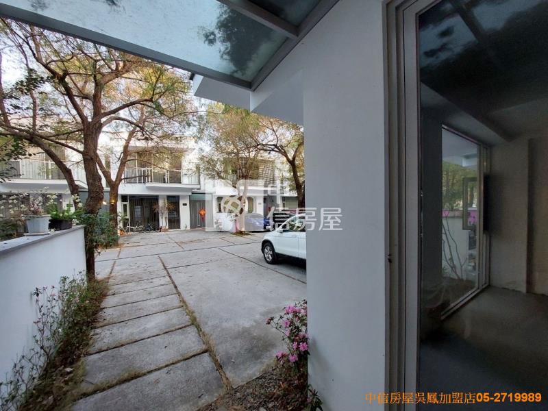 楓丹白露雙車別墅房屋室內格局與周邊環境