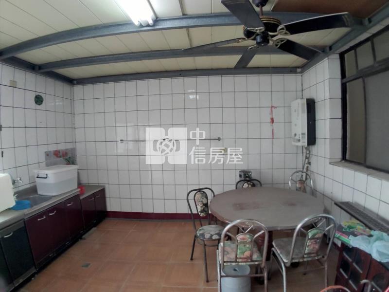 【奔馳】白沙屯海景透天房屋室內格局與周邊環境