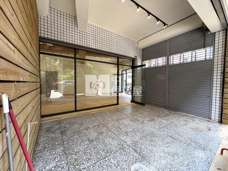 榮興商圈擁抱家園角間店面房屋室內格局與周邊環境