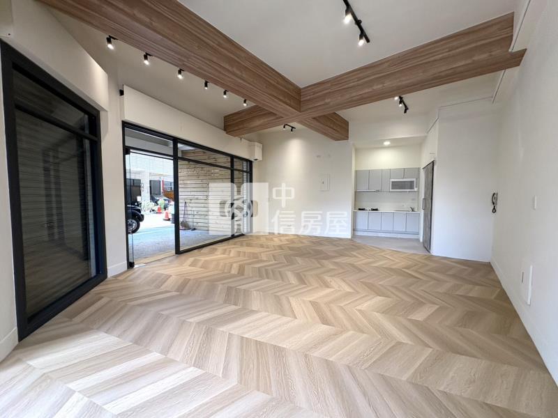 榮興商圈擁抱家園角間店面房屋室內格局與周邊環境