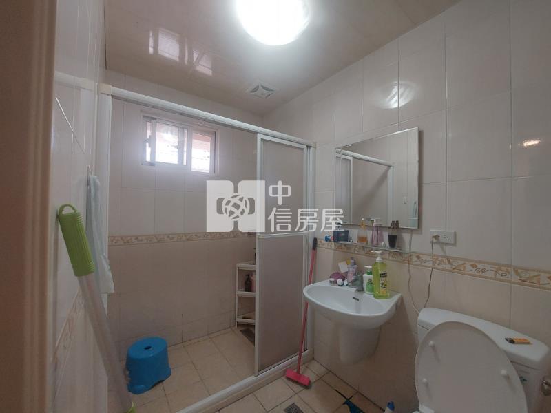 中壢區近過嶺商圈(松義三街)四台車透天店面房屋室內格局與周邊環境