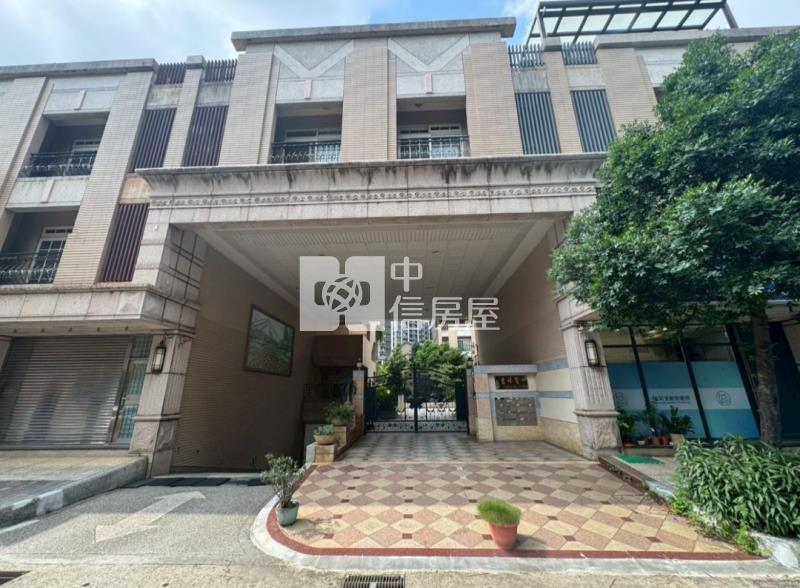 中壢區近過嶺商圈(松義三街)四台車透天店面房屋室內格局與周邊環境