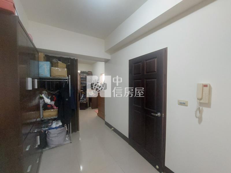 中壢區近過嶺商圈(松義三街)四台車透天店面房屋室內格局與周邊環境