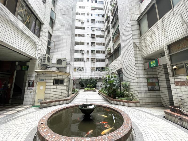 樹孝傳奇三房車位房屋室內格局與周邊環境