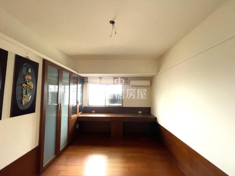 樹孝傳奇三房車位房屋室內格局與周邊環境