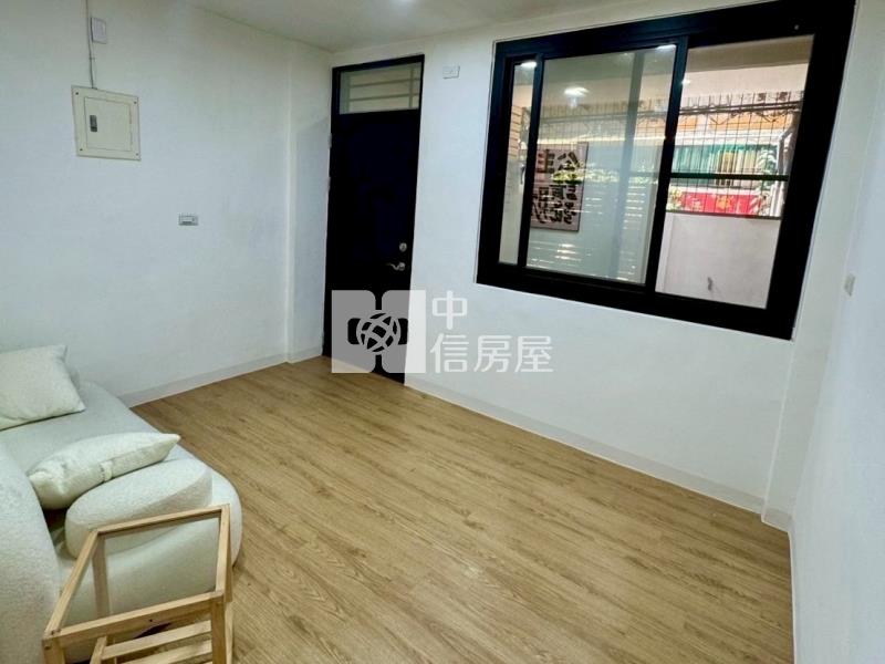 誠品生活商圈裝修1F寓房屋室內格局與周邊環境