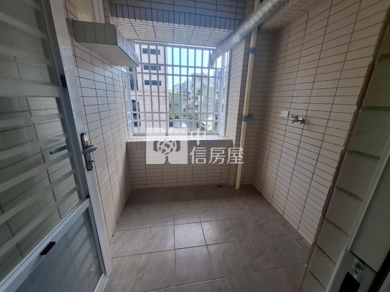 中央公園時尚溫馨四房房屋室內格局與周邊環境