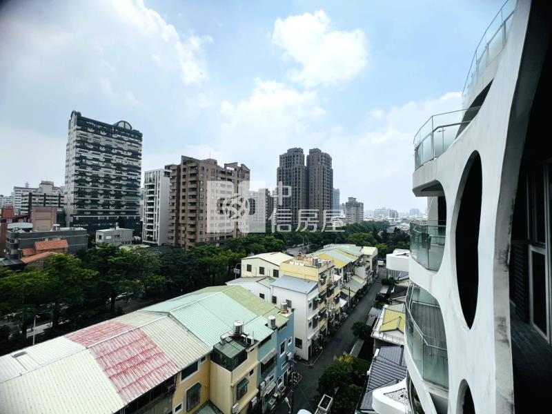 美術館豪宅-大白房屋室內格局與周邊環境