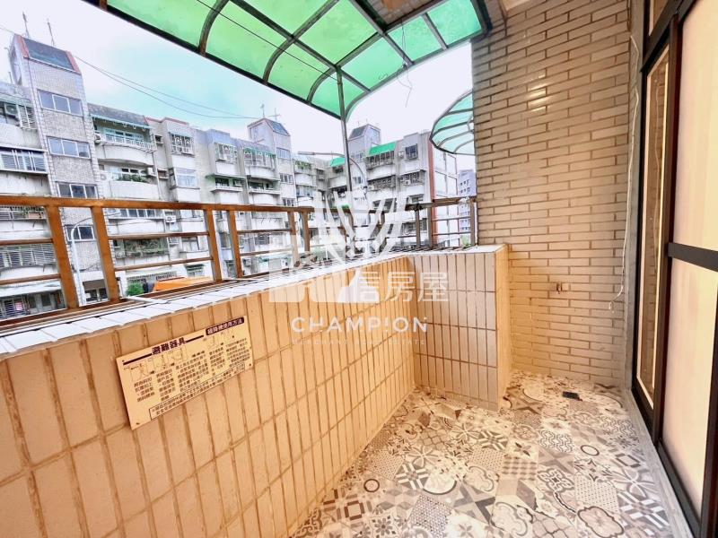 【冠軍】崇法街二樓極品三房房屋室內格局與周邊環境