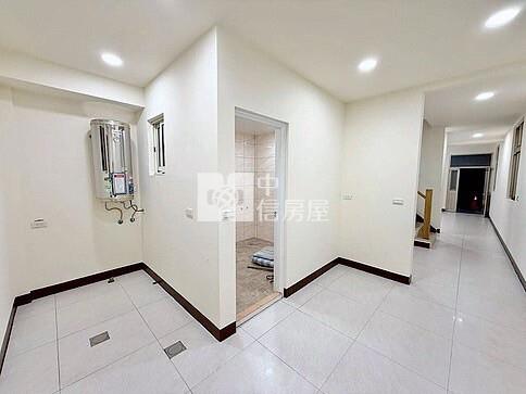 瑞塘國小邊間整新透天房屋室內格局與周邊環境