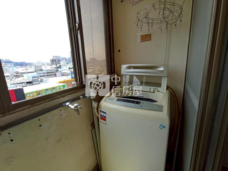 高雄新崛江住商合併套房-專約房屋室內格局與周邊環境