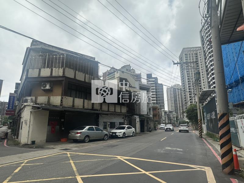 中路稀有店地-角地(買地送屋)房屋室內格局與周邊環境