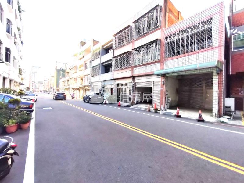中壢青果市場臨路10米整新金透店房屋室內格局與周邊環境