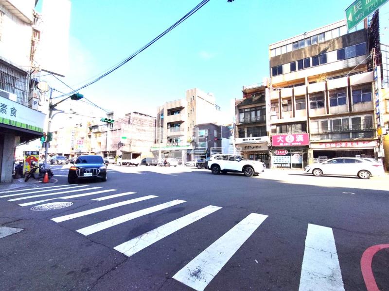 中壢青果市場臨路10米整新金透店房屋室內格局與周邊環境