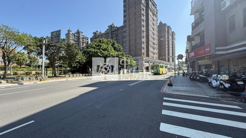 內壢工業區收租大地坪透天房屋室內格局與周邊環境