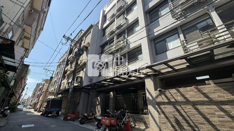 內壢工業區收租大地坪透天房屋室內格局與周邊環境