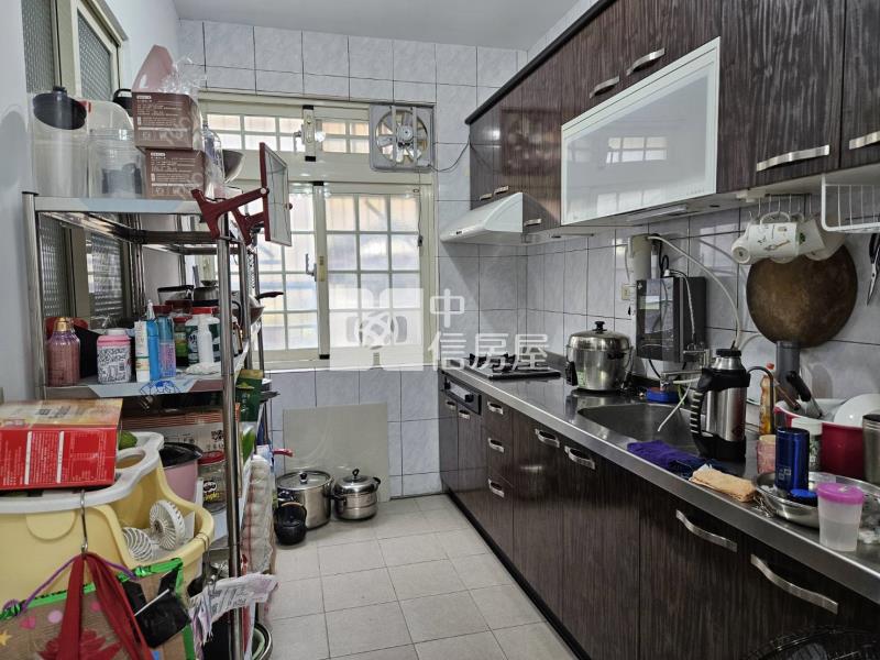 店住公寓1樓+2樓|近SOGO房屋室內格局與周邊環境