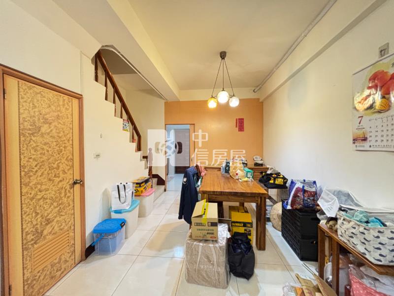 一手屋稀有釋出*好市多中央公園美透天房屋室內格局與周邊環境