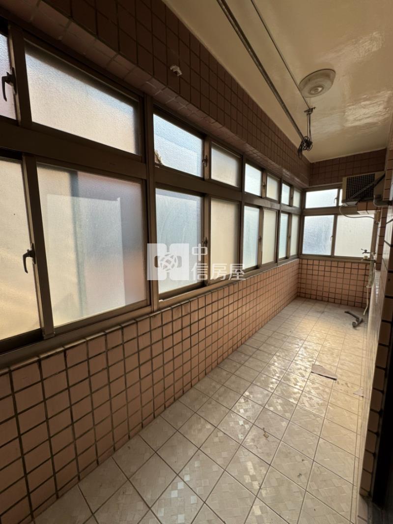 楊梅【國寶江山】低總價|漂亮三房|衛浴開窗|廚具更新房屋室內格局與周邊環境
