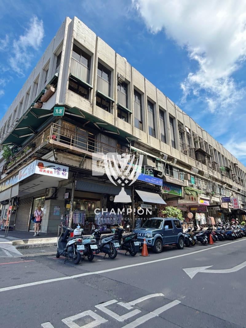 【冠軍】基隆黃金門牌海洋廣場旁店面房屋室內格局與周邊環境