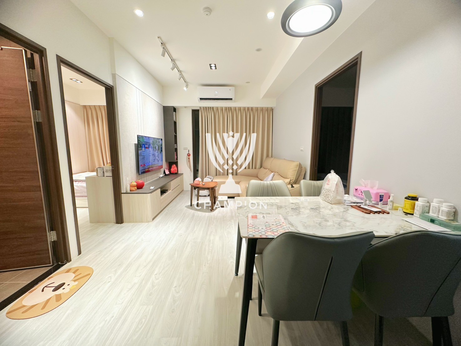 【冠軍】海艷極品二房車位房屋室內格局與周邊環境