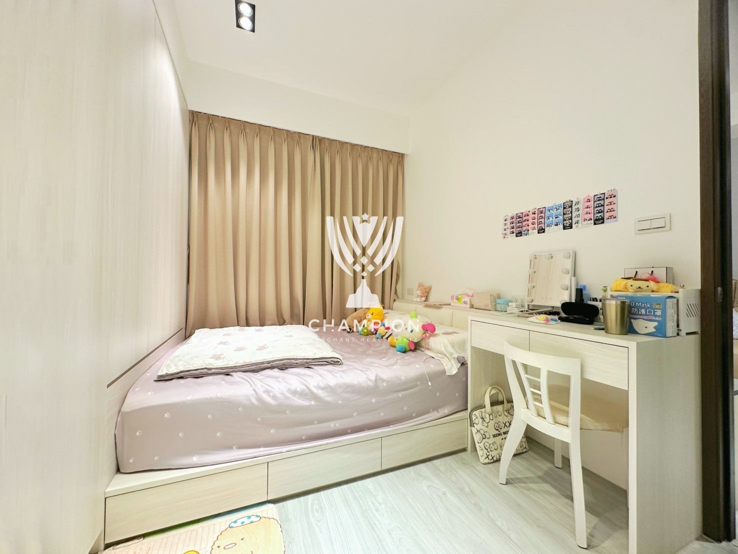 【冠軍】海艷極品二房車位房屋室內格局與周邊環境