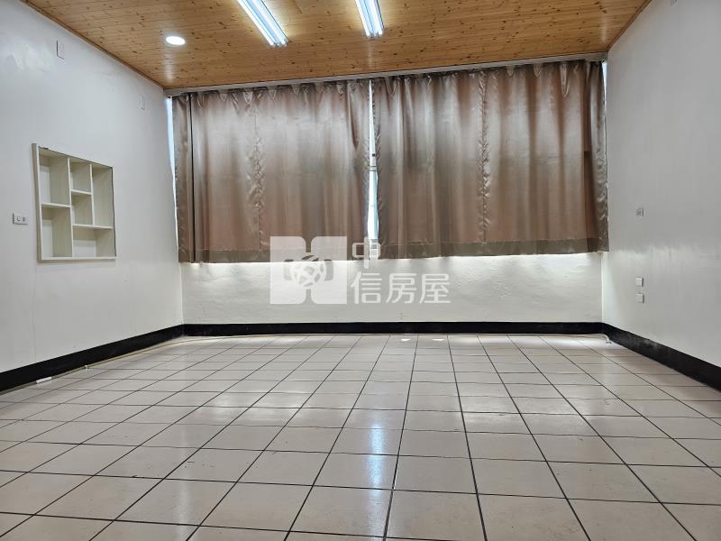 竹南大埔頂文英街透天房屋室內格局與周邊環境