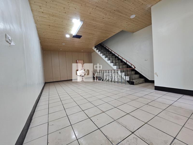 竹南大埔頂文英街透天房屋室內格局與周邊環境