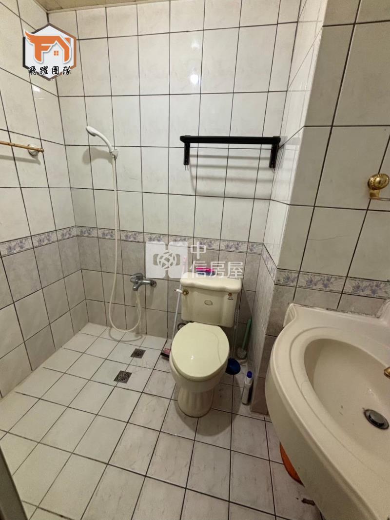 體育園區*北帝國觀天陽台大套房房屋室內格局與周邊環境