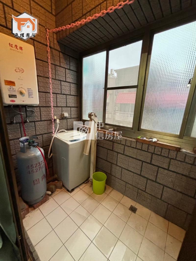 體育園區*北帝國觀天陽台大套房房屋室內格局與周邊環境