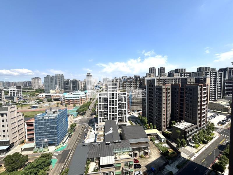 【神馬】誠佳悠閱高樓層景觀露臺戶三房+車位房屋室內格局與周邊環境