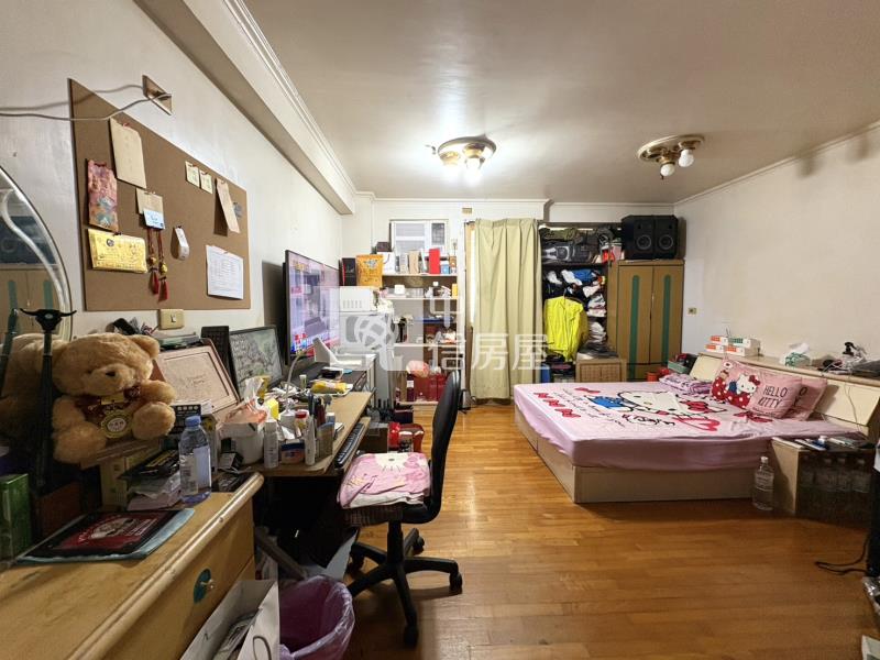 捷運藍線小富都大套房房屋室內格局與周邊環境