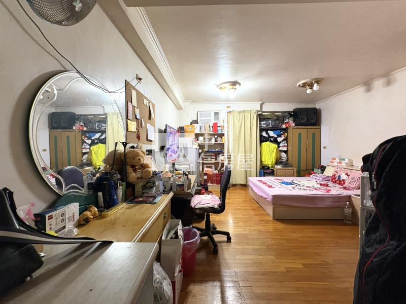 捷運藍線小富都大套房房屋室內格局與周邊環境