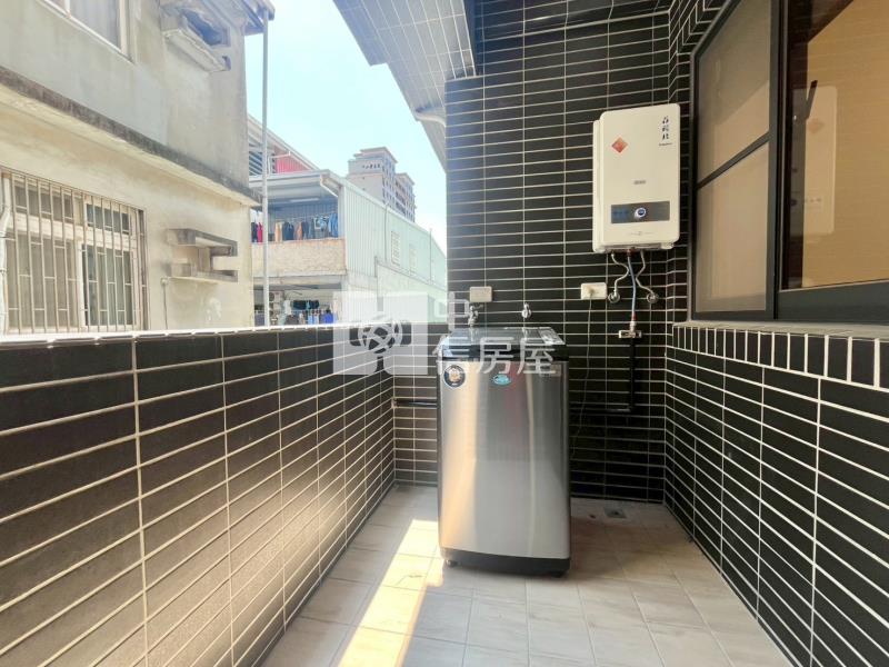 頭份辰翔呈祥三房平車美廈房屋室內格局與周邊環境